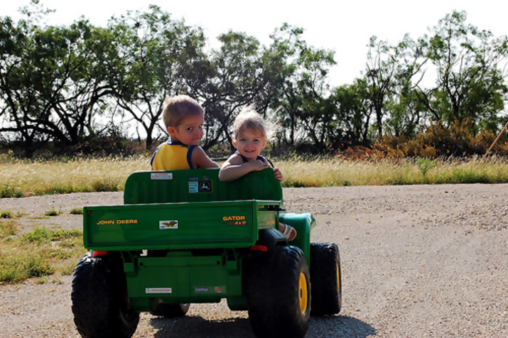 John Deere Tractors and the Kids Who Love Them 24 pics