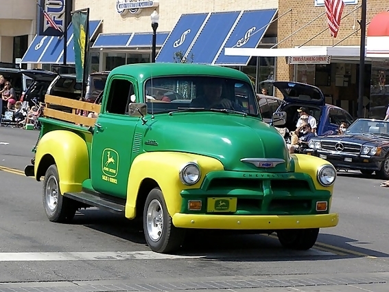 9 Awesome John Deere Trucks