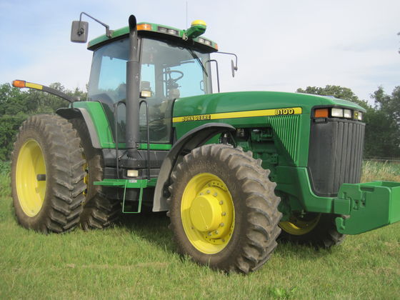 JD 8100 Tractor Sold High on Iowa Auction JD8100 IA 101K John Deere 8330 Tractor Sold for Record Price on Minnesota Auction