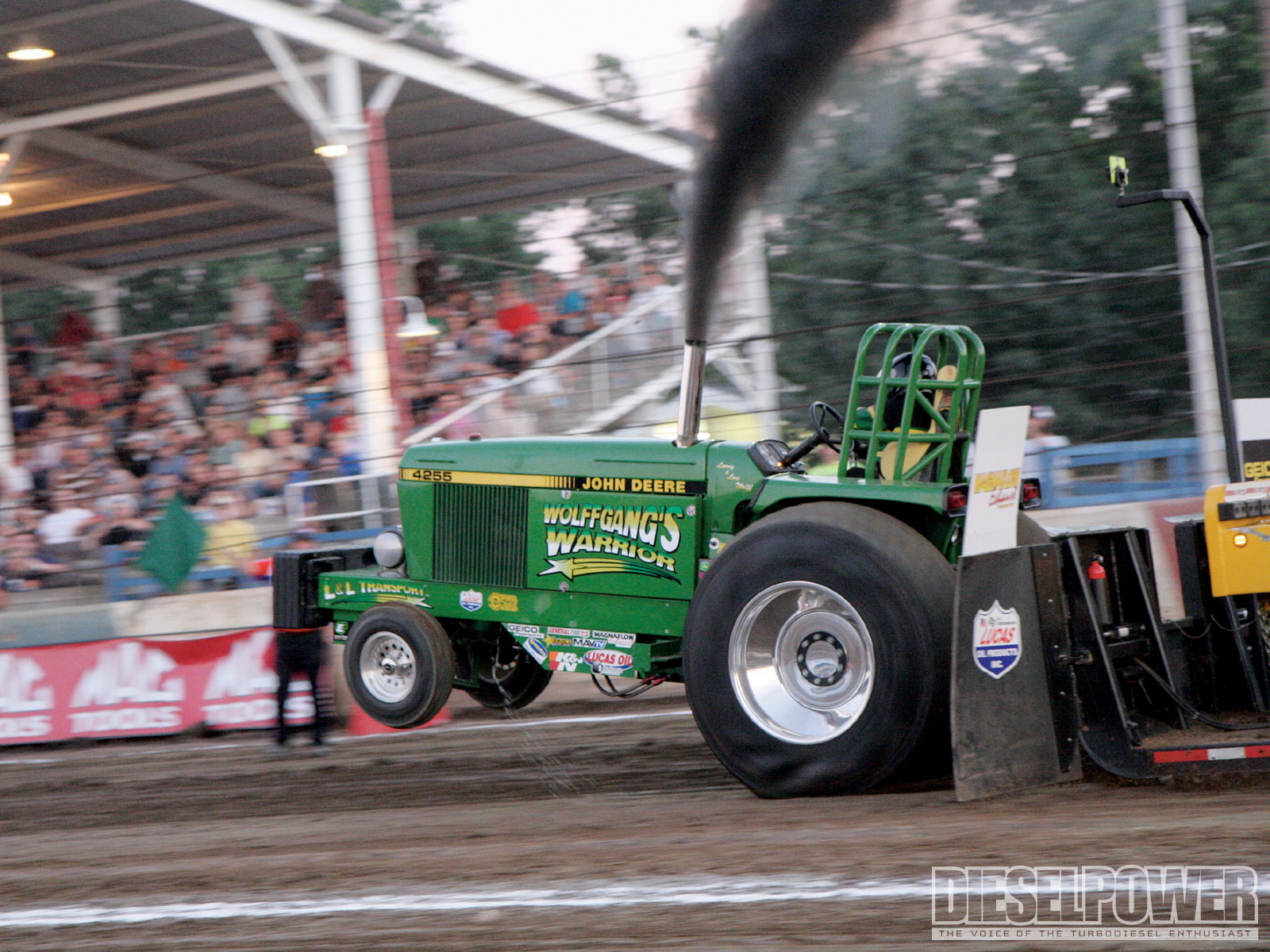 8 ActionPacked John Deere Tractor Pull Photos