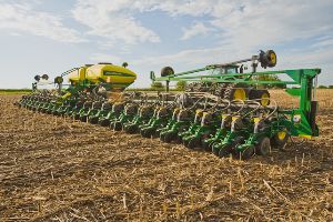 Farmers planted corn at a historic rate last week thanks to favorable weather conditions 