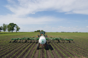 Deere's cellular RTK correction signal allows operators to stay better connected in difficult terrain. 
