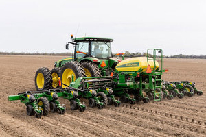 Warm and dry weather across Illinois is getting farmers out to their fields, but early planting is unlikely to result in higher yields.