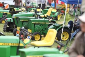 This event will showcase at least 1,000 different models of John Deere garden tractors as well as a variety of lawn and garden tractor memorabilia. 