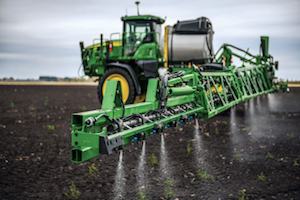 See & Spray Select is the only OEM solution available that allows farmers to have both a spot-spray and a broadcast machine in one integrated solution.