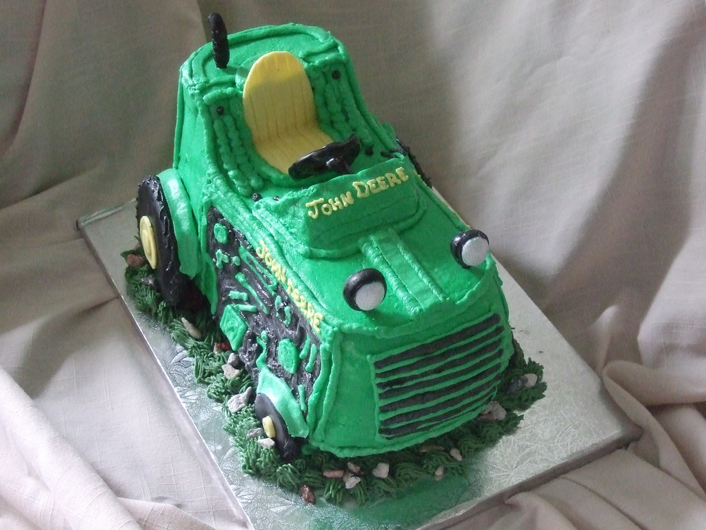 PINK TRACTOR BIRTHDAY CAKE | Creative Cakes by Kaz