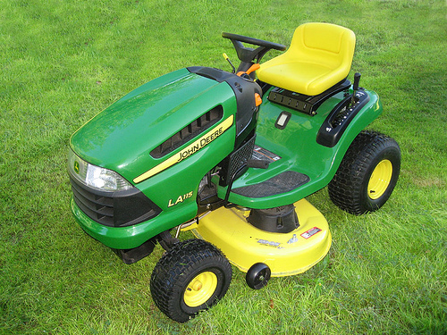 best way to mow lawn with riding mower