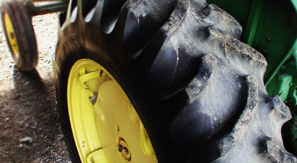 Tips for Maintaining John Deere Tires on Construction Equipment