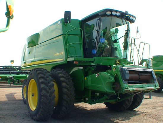 John Deere 9670 STS Combine - John Deere MachineFinder