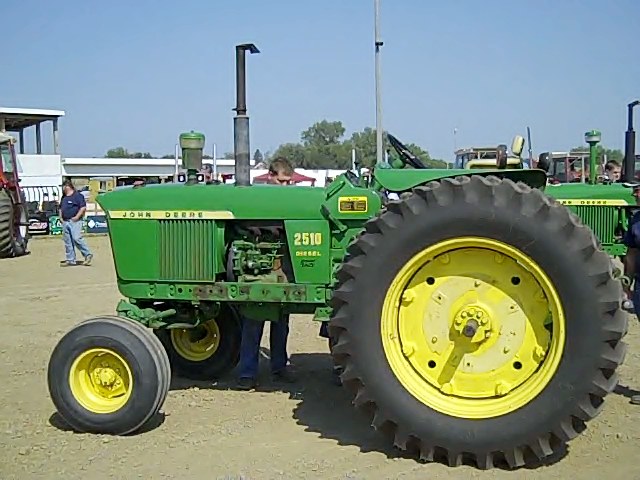 Record High Auction Sales for John Deere Collectors in Toowoomba