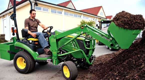 John Deere 1026R