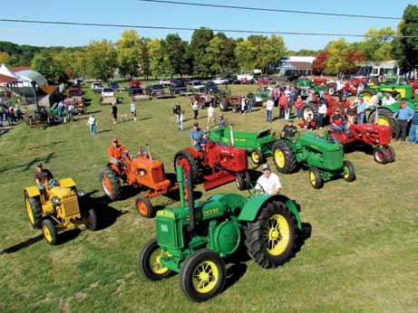 John Deere wins big at Michigan antique tractor show