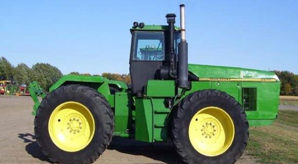 John Deere 8870