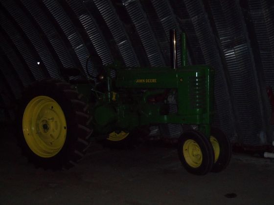 1952 JD G tractor sold for $12,500 on 1/11/13 farm estate auction in northwest Indiana