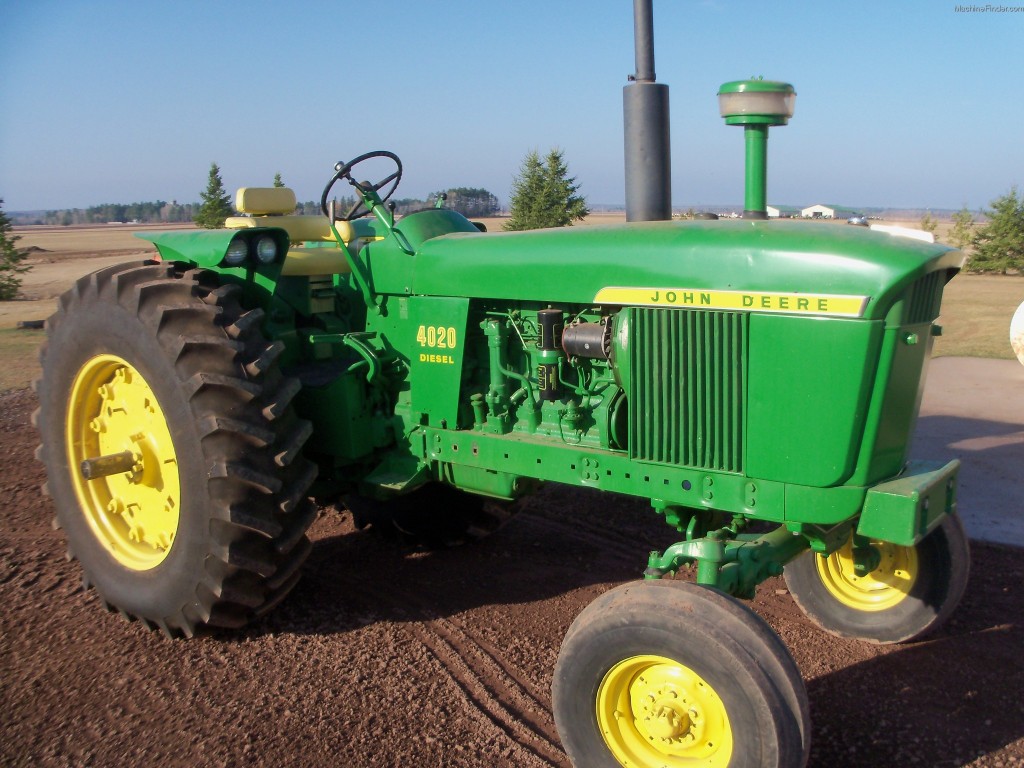 Legendary John Deere 4020 Tractor Pictures