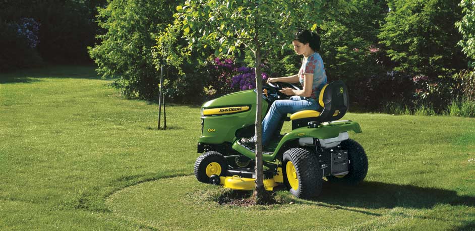 Lawn tractor turning online radius