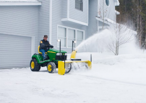 Wrapping up the Fall and Preparing for Winter with the John Deere 2720