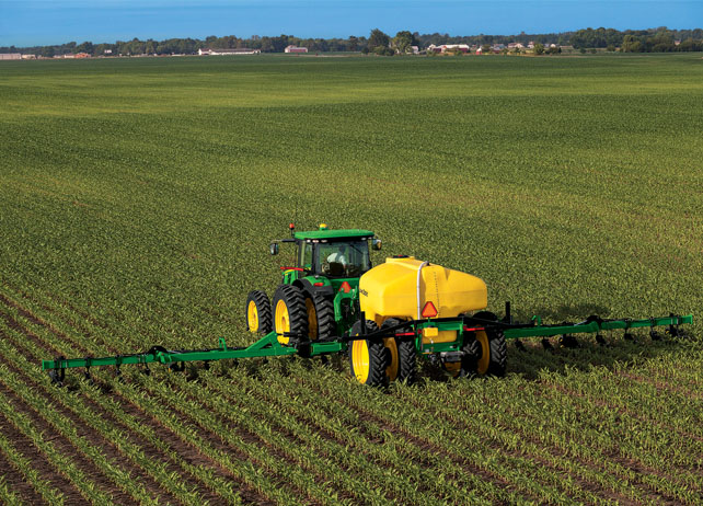 Feeding the Field with Five John Deere Nutrient Applicator Options