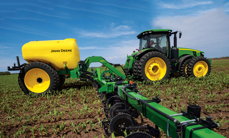 Feeding the Field with Five John Deere Nutrient Applicator Options