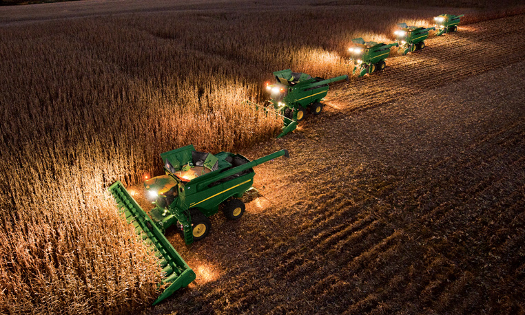 John Deere Combine Corn Head