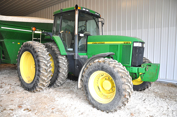 John Deere 7810 Tractors are Hot at Today's Auctions