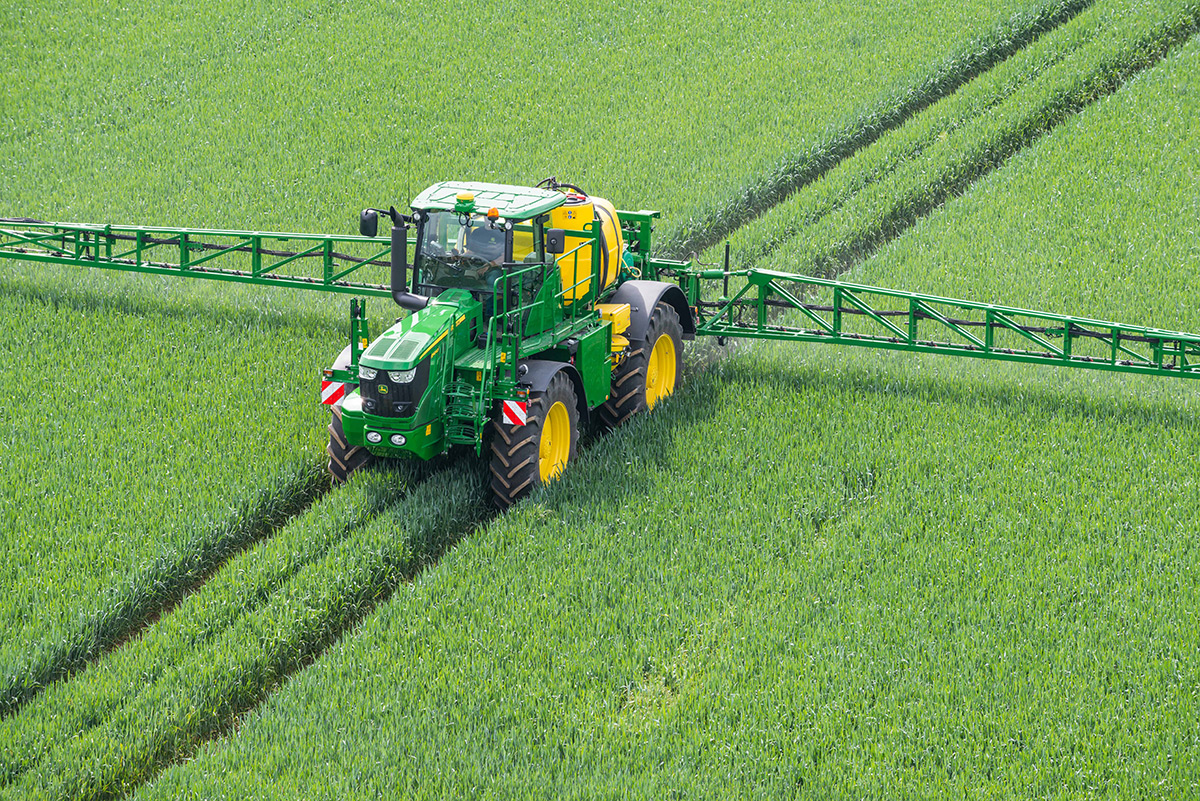 R4040i Sprayer