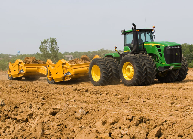 John Deere Scraper Tractors