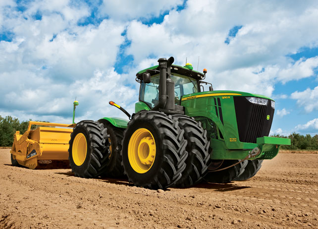 John Deere Scraper Tractors