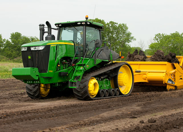 John Deere Scraper Tractors