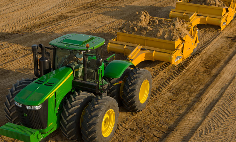 John Deere Scraper Tractors