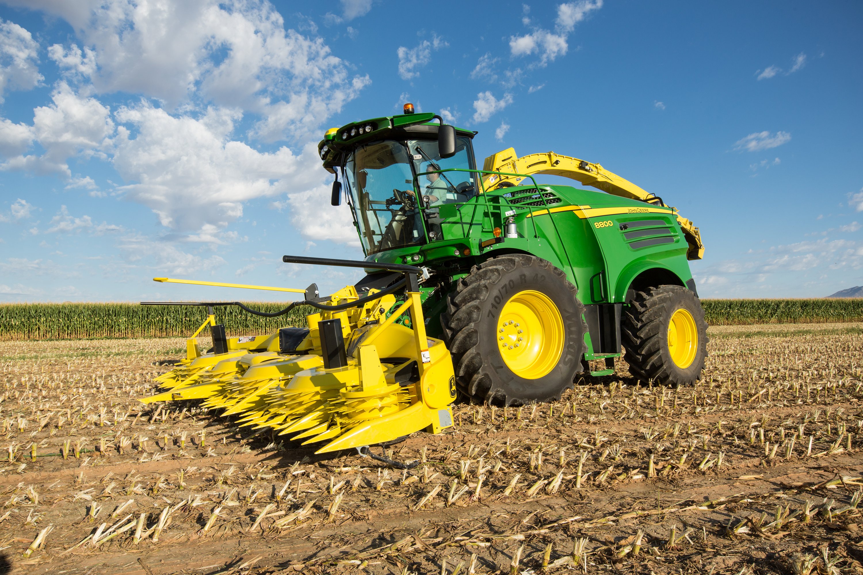 Presenting New John Deere Equipment For 2016