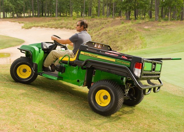 2400 PrecisionCut™ Gas Triplex Mower, Riding Greens Mowers