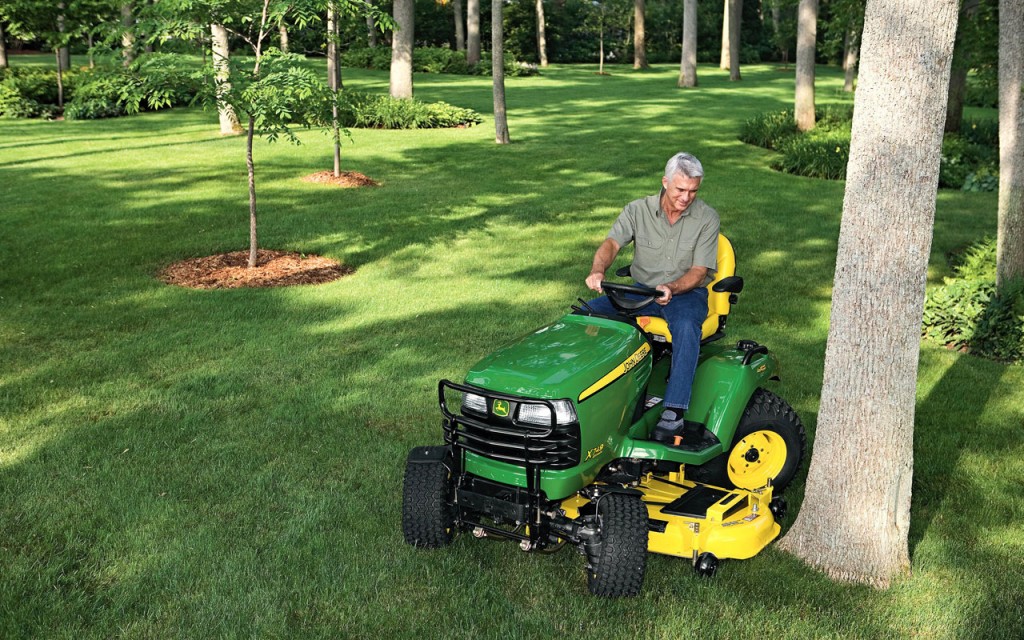 John Deere X700 Tree