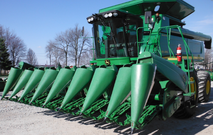 John Deere 893 Corn Head