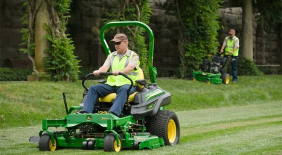 john-deere-ztrak-mower