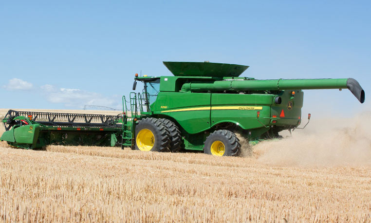 2017 John Deere Combine