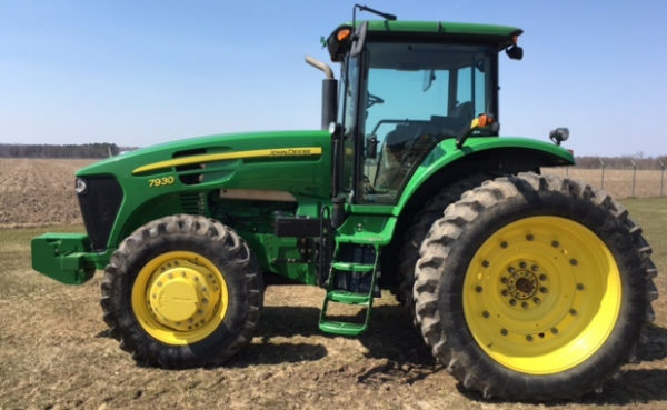 John Deere 7930