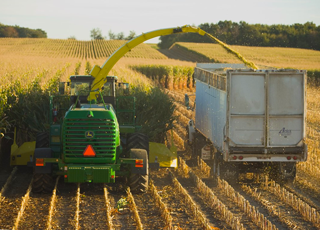 self propelled forage harvester