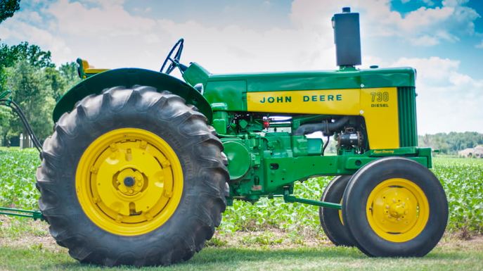 John Deere Model R 730 Tractor