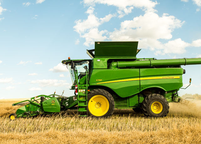 A Closer Look at the Highlights of the John Deere S790