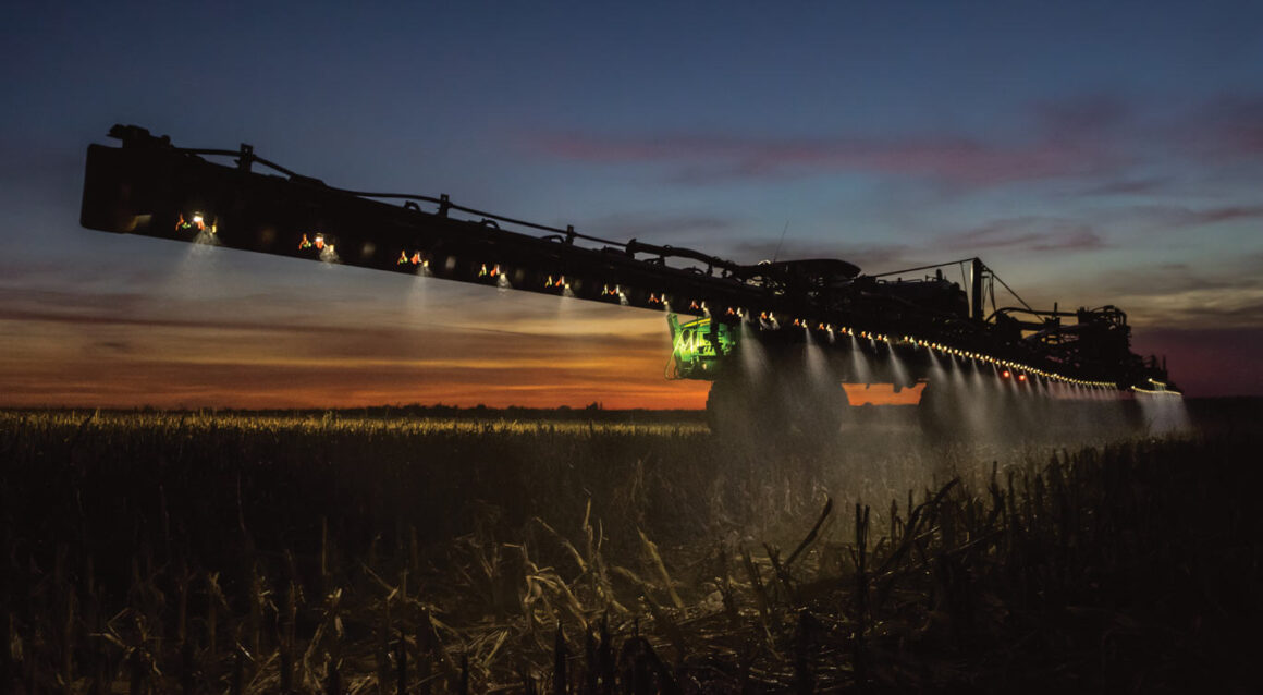 Video Gallery: 5 Key Features in John Deere 4 Series Self-Propelled ...
