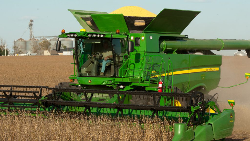 John Deere Combine Corn Head