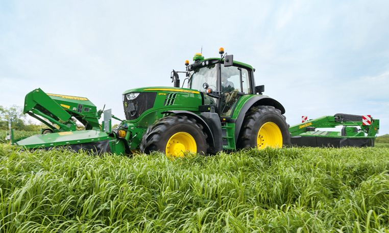 John Deere 6M