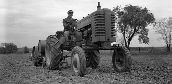 John-deere-model-m