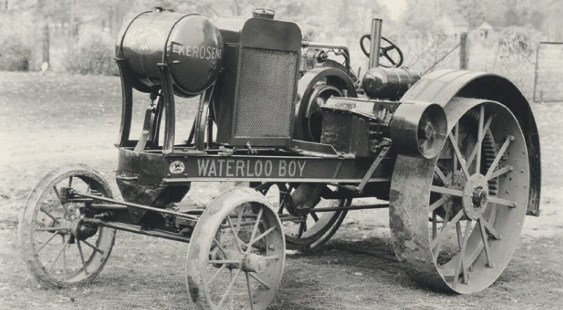 10 Antique John Deere Tractors Pictures & History