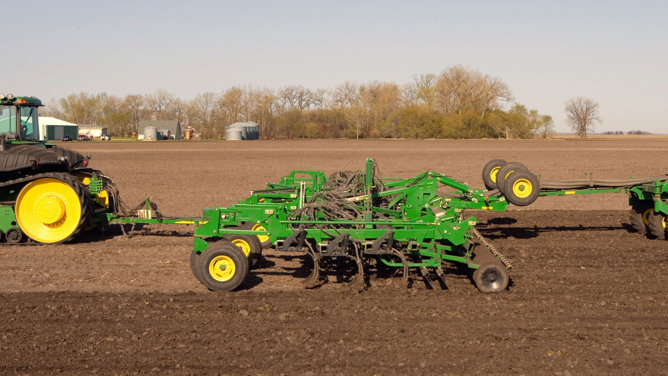 ｊｄ Examining the Highlights of the John Deere 1830
