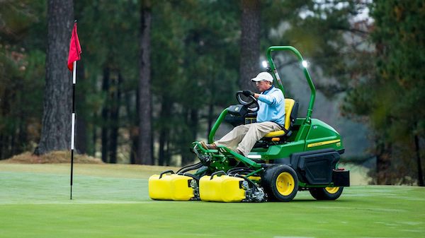 Taking a Closer Look at the New John Deere Triplex Mowers