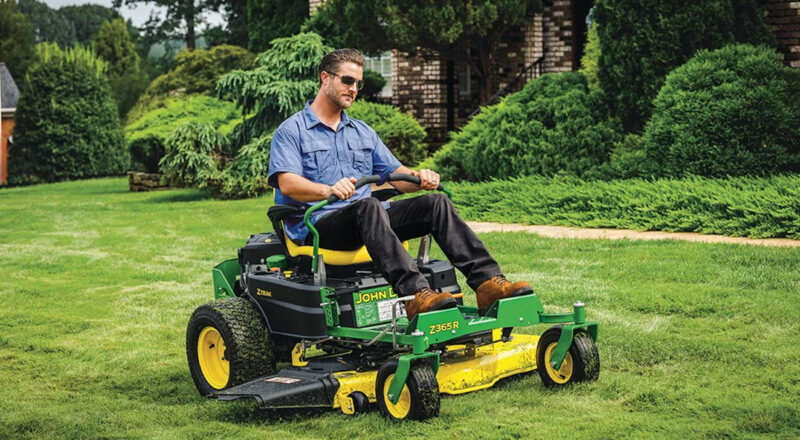 A Closer Look at the John Deere Z945M and Z955M Mowers