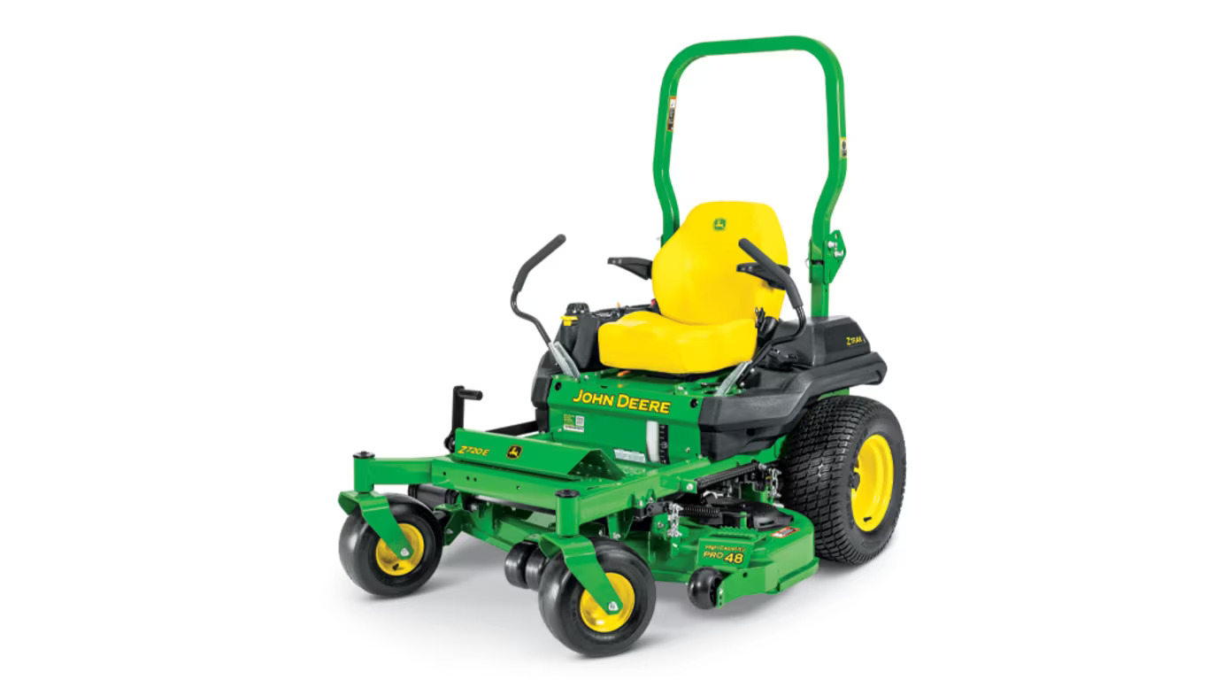 A Guide to the John Deere Z720E ZTrak™ Mower | MachineFinder