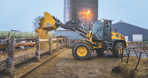 An additional feature now offered on P-Tier compact wheel loaders is an optional auto-reversing fan, which is an easy-to-use solution for customers operating on sites with an abundance of debris or dust. 